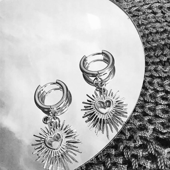 “Radiant Sacred Heart” of Jesus Immaculate Mary Burst Explode Catholic Earrings - Picture 10 of 16